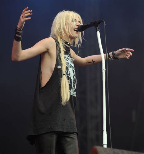 taylor momsen tape|Download festival 2011: Taylor Momsen lets it all hang ...